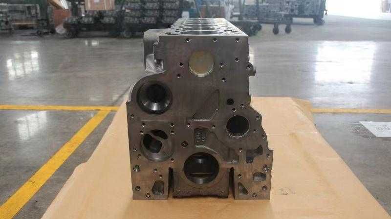 Блок цилиндров Komatsu PC300-8