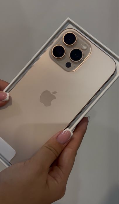 Продам 16 Pro Max