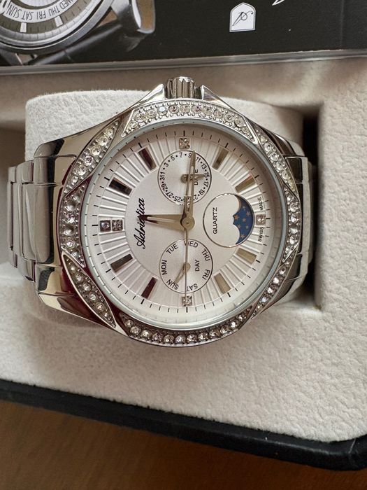 Дамски часовници Adriatica, Lotus