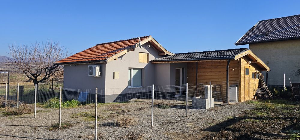 Дава се под наем Къща в Костинброд - 32 кв.м за 318.75 € - Снимка #1