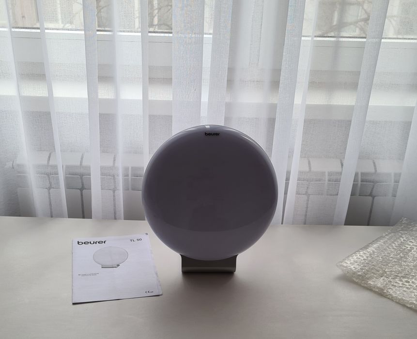 Lampă terapeutică Beurer TL 50 cu lumină naturală