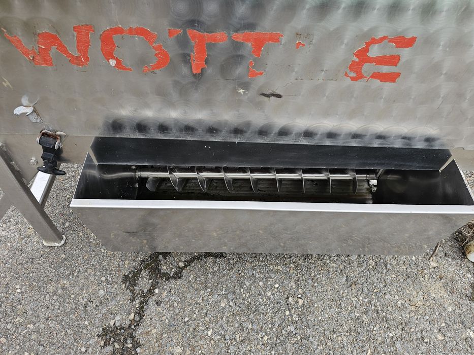 Ронкачна машина за грозде ронкачка