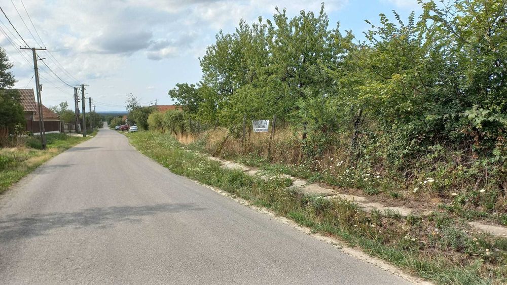 Vand teren in Sisterea, com. Cetariu, langa drum asfaltat