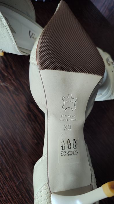 Продам новые итальянские туфли