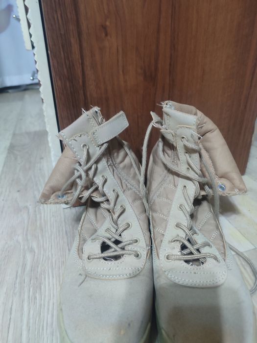 Берцы продам 3000