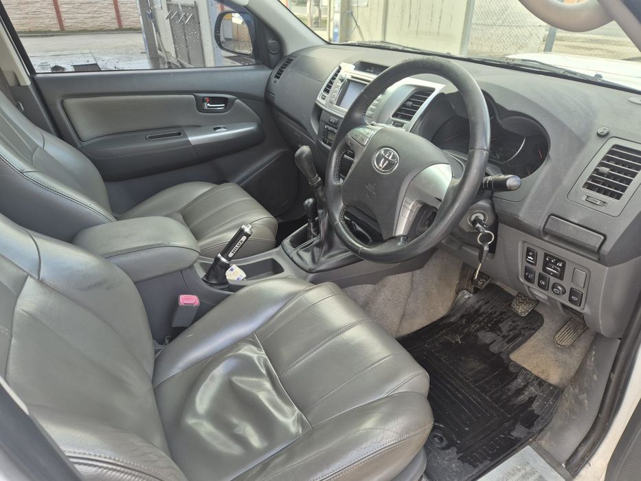 Dezmembrez toyota hilux 2011-2015 3.0 diesel