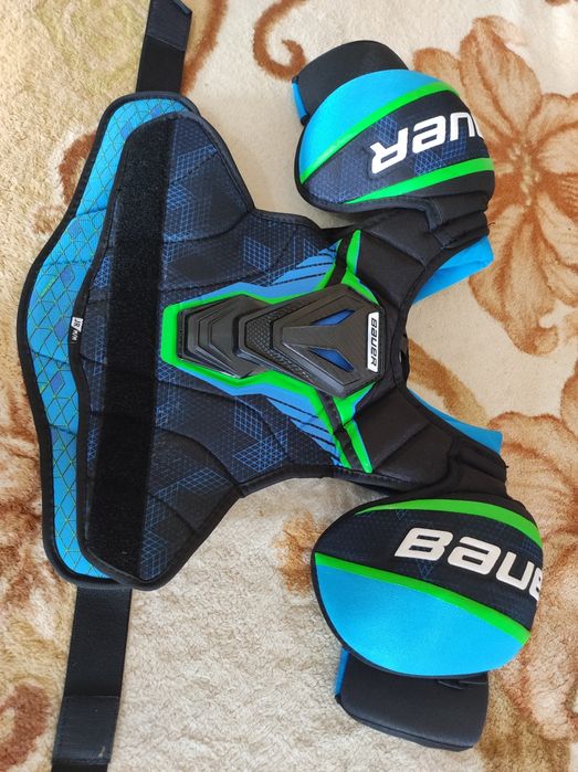 Нагрудник хоккейный Bauer
