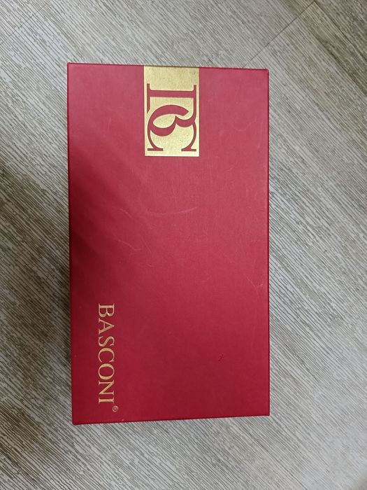 Продам туфли Basconi