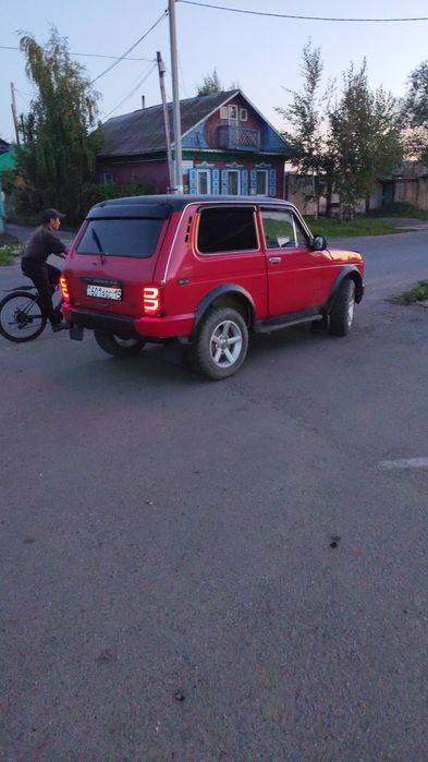 Продам ниву 21213