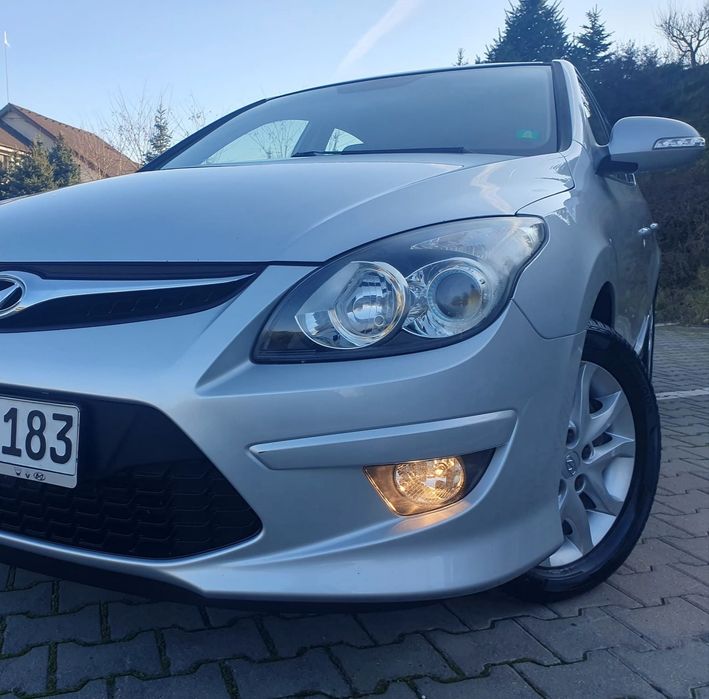 *Hyundai i30*1.4benzina*109cai*euro5*2011*piele/klimatronik*germania *