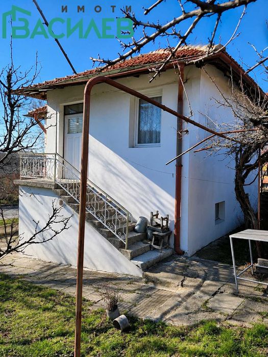 Продава КЪЩА област Перник, с. Мещица