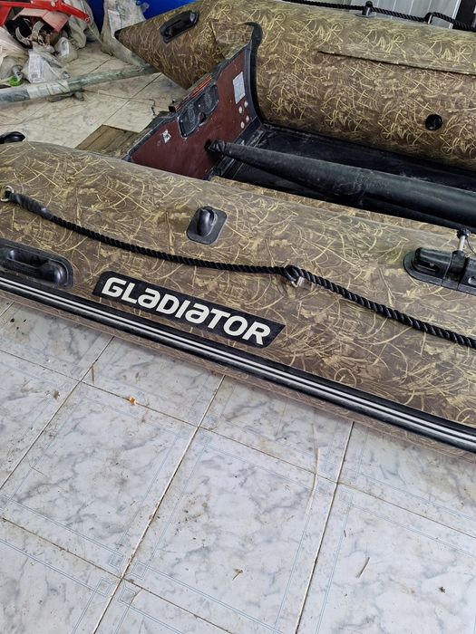 Продаётся лодка пвх б/у