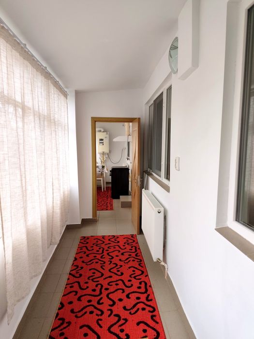 Apartament cu gradina și 2 intrari