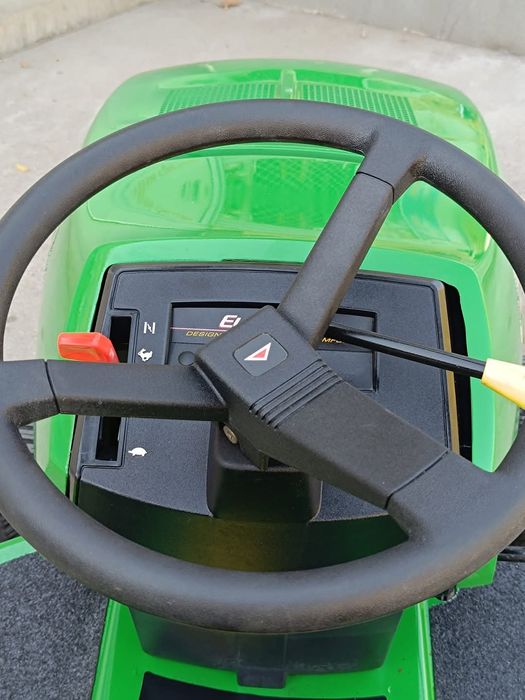 тракторна косачка John Deere 55024