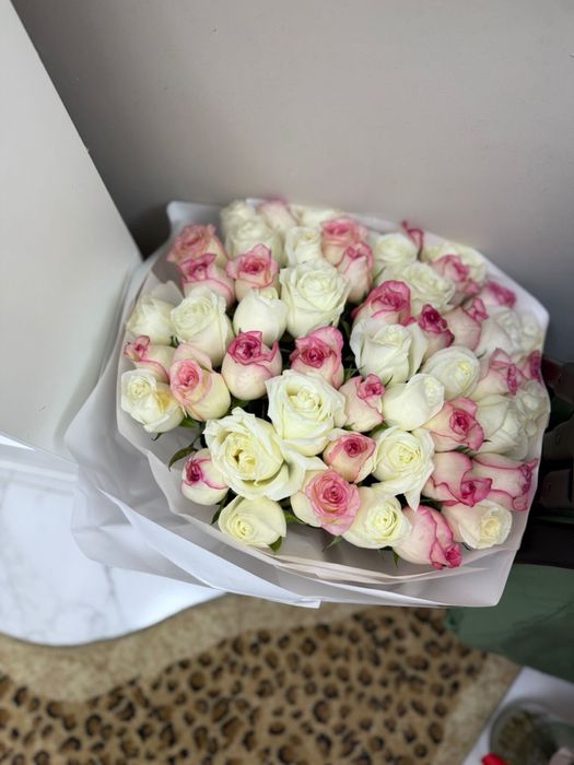 Цветы  3 шт цена отденльно …………………………….