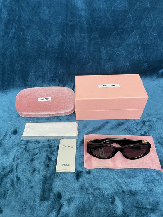 Ochelari de soare miu miu