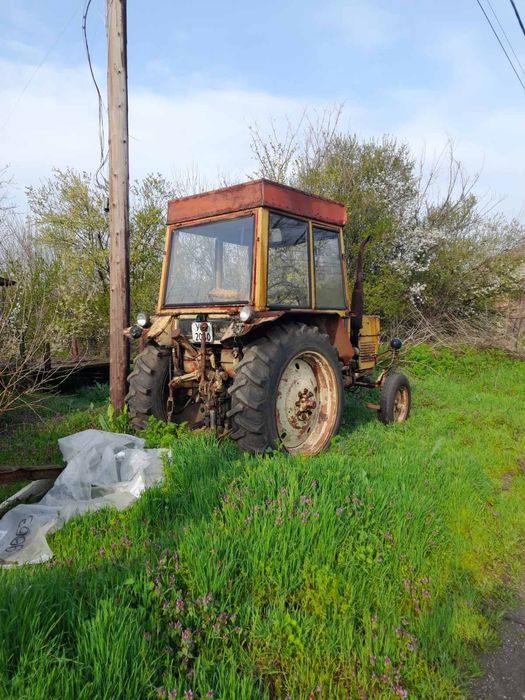 Продавам трактор МТЗ 80