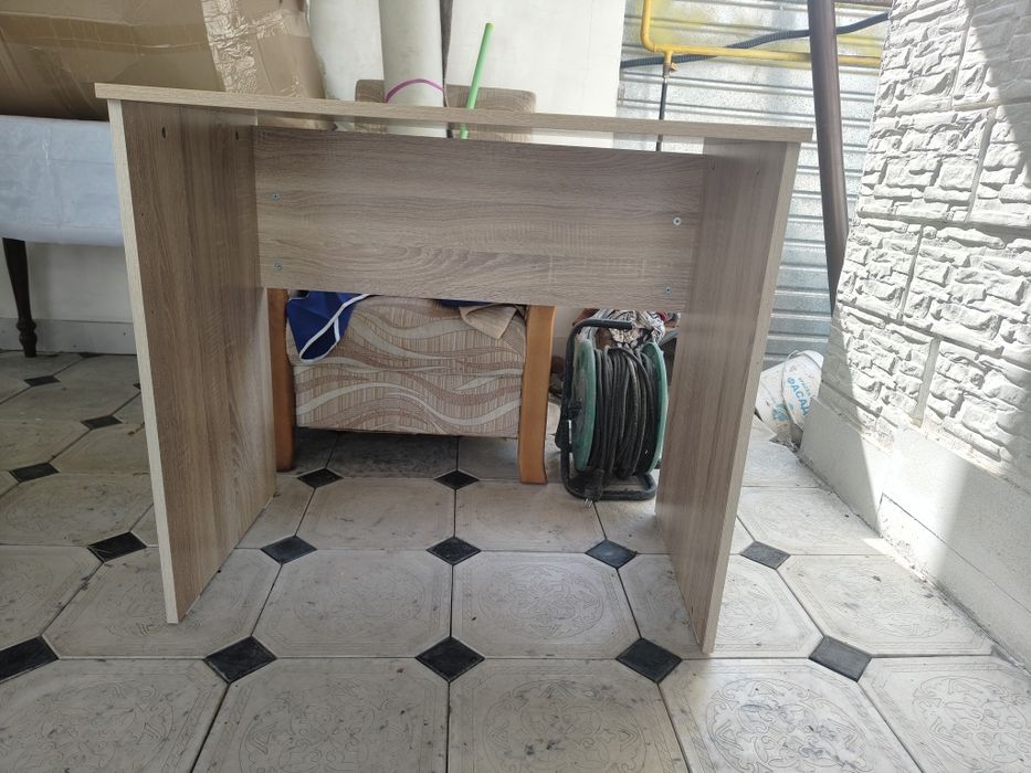 Стол письменный компьютерный