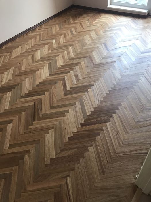 Циклене,лакиране на паркет и дюшеме.