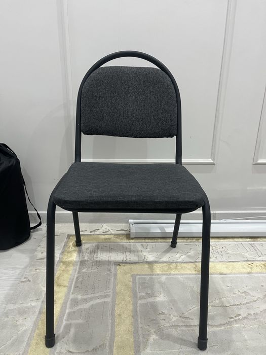 продаю универсальные и удобные стулья