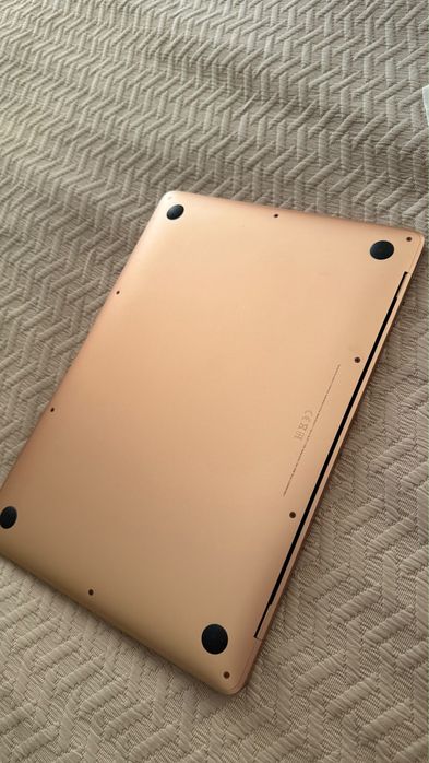 Macbook air M1 rose gold