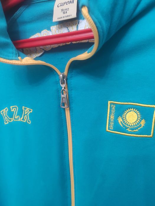 Спортивный костюм