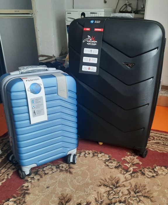 Продам новые Чемоданы