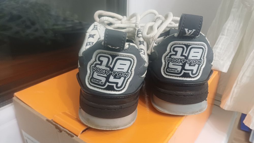 Adidas Louis V mar 40