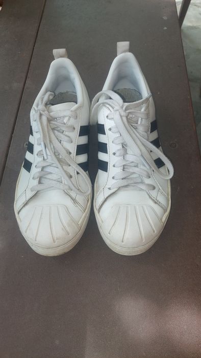 Маратонки адидас 37номер