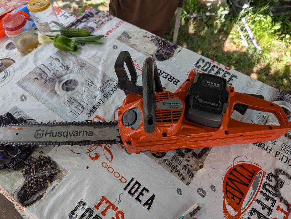 Drujba Husqvarna 535i XP cu baterie Godinesti • OLX.ro