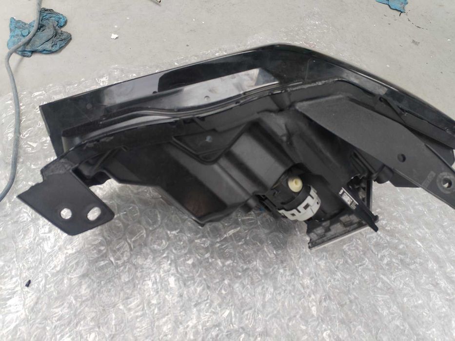 Десен фар за Mazda CX-30