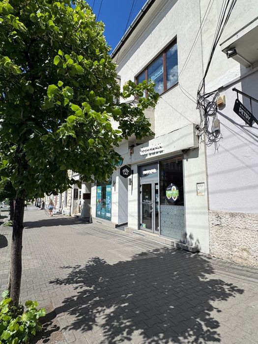 Spațiu Comercial de Închiriat în Piața Cipariu – Parter, Trafic Pietonal Intens