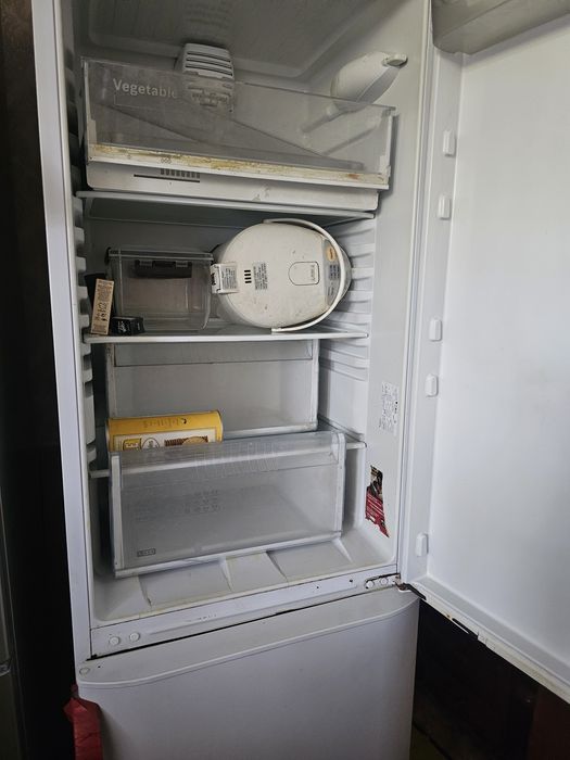 Холодильник Hotpoint Ariston
