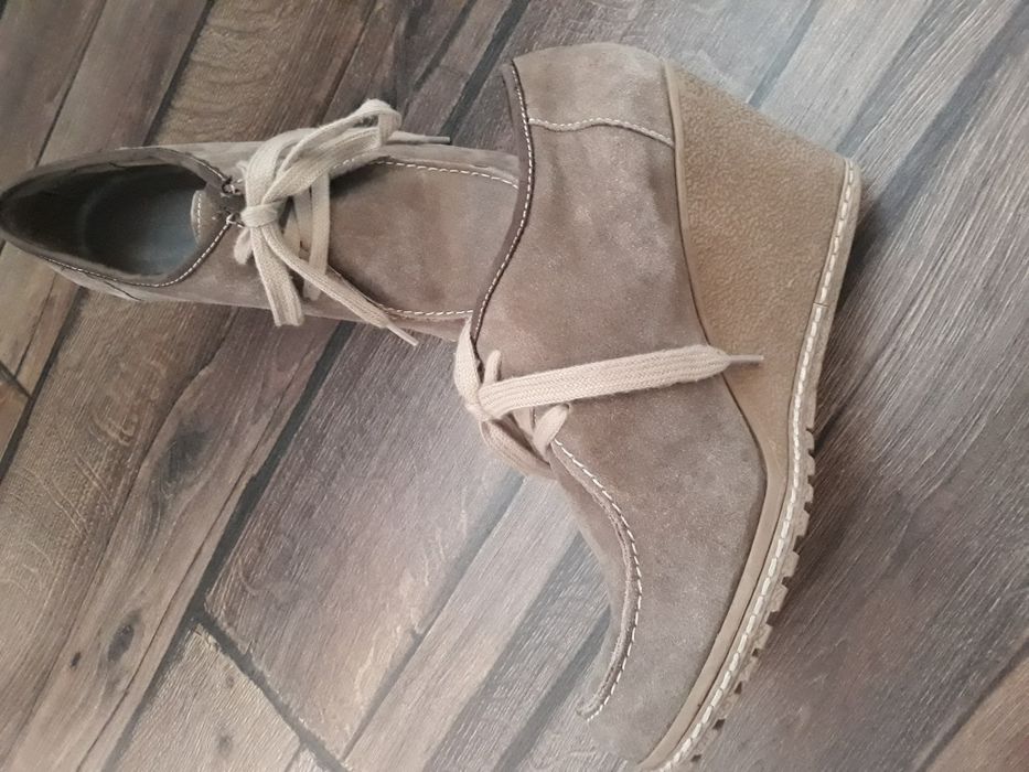 Дамски обувки от естествен велур