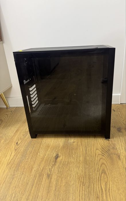 Carcasa Pc Corsair + Sursa Be Quit 12M 650 W