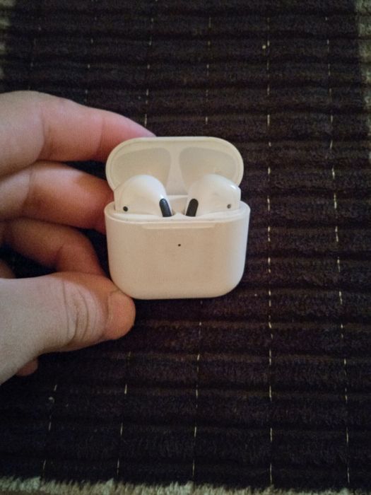 Продаю аналог airpods 2