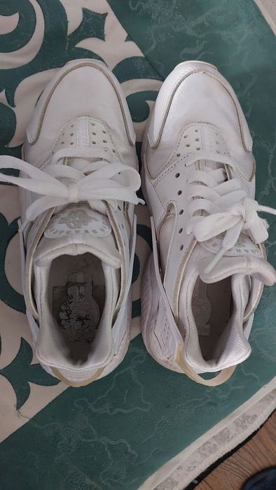 Продаю женски белый кросовки Air Nike