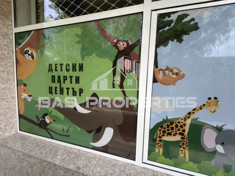 Продава се Магазин в София, Надежда 3 - 71 кв.м за 1930 €/кв.м - Снимка #12