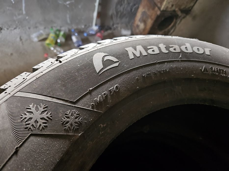 Шины 225 зимние 60 17