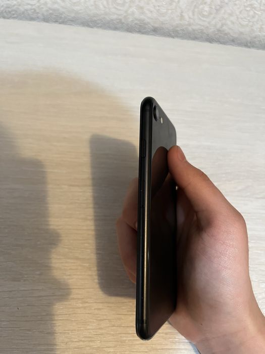 Айфон Се, 128!!!