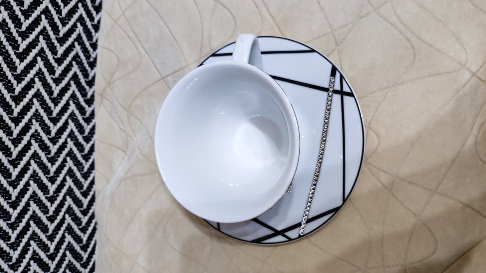 Элитная чашка с блюдцем, камни Сваровски.