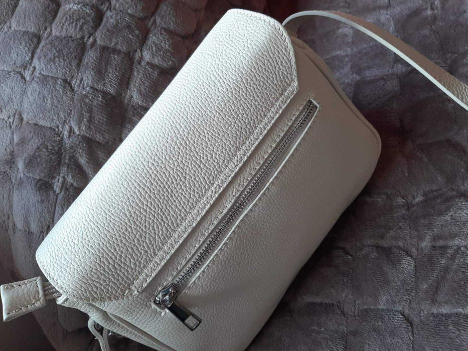 Чанти Antonia Moretti , Nine west, Desigual, Valentino