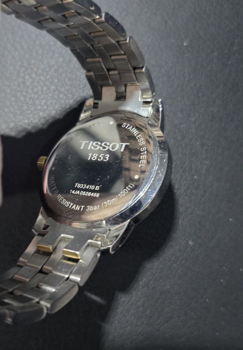 Продам кварцевые часы от Tissot