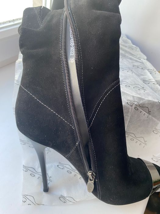 Новые срочно продам