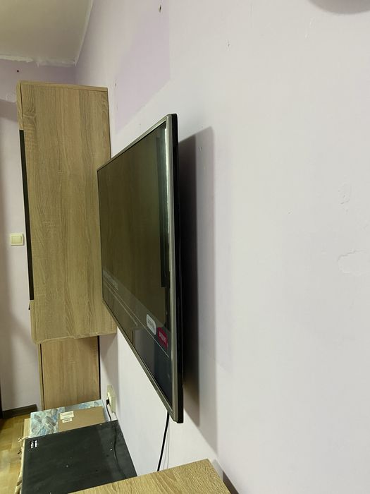 LG 42” LED Full HD – отлично състояние