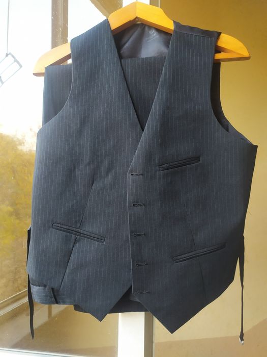 Костюм мужской тройка