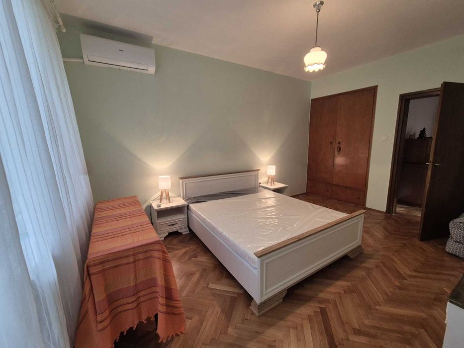 Дава се под наем Тристаен апартамент в София, Лозенец - 95 кв.м за 800 € - Снимка #1