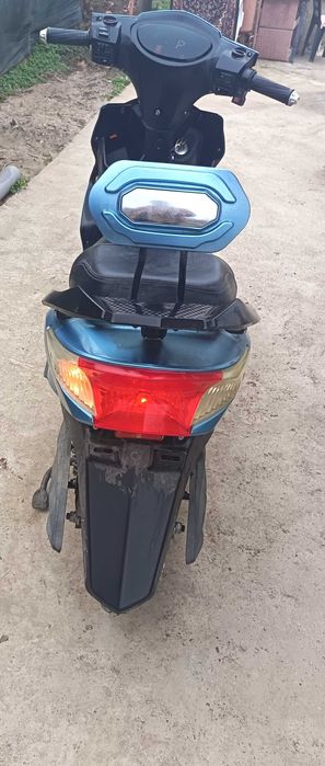 Продавъм електрически скутер