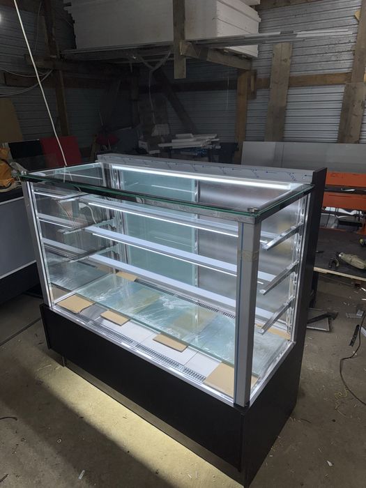 Холодильник витринный