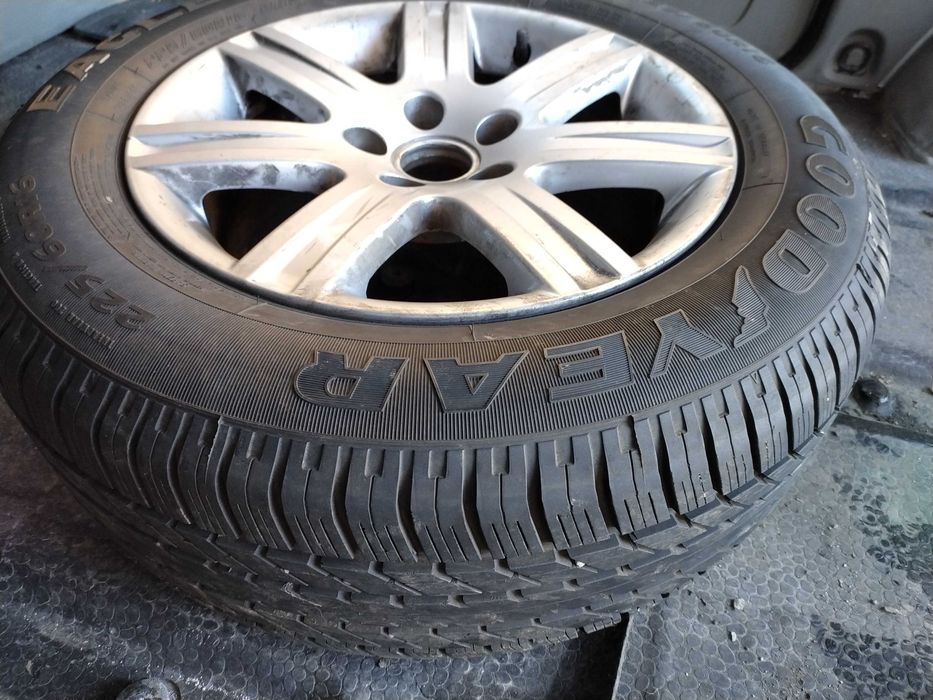 Anvelope+jante 225/45ZR18 95Y și cealaltă 225/60R16 98V